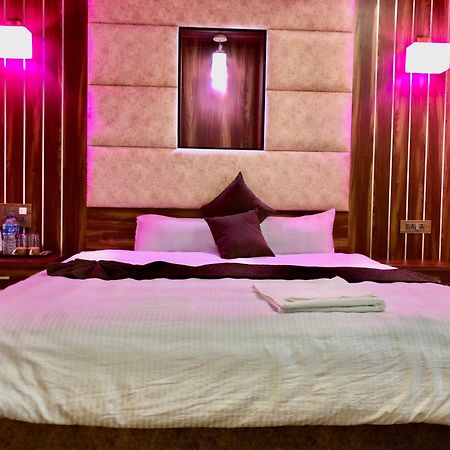 Hotel Hot Pot, Dhangadhi Zewnętrze zdjęcie