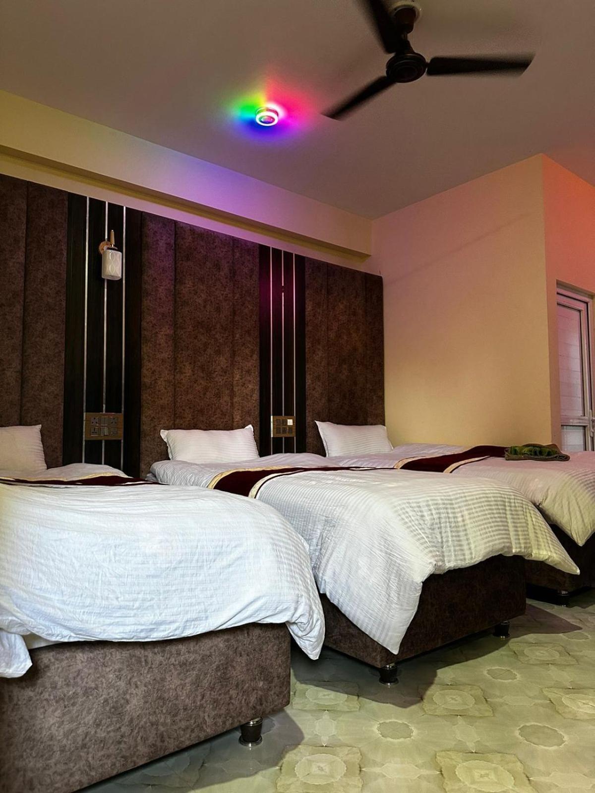 Hotel Hot Pot, Dhangadhi Zewnętrze zdjęcie